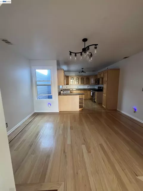 1423 Quesada Ave, San Francisco, CA 94124 photo 7