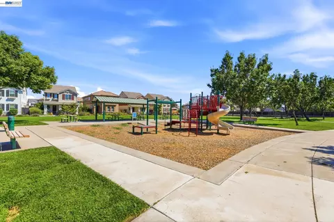 Exterior - 4597 Bonsai Ave, Tracy, CA 95377 photo 8 of 9