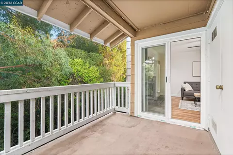 Exterior - 416 Mill Rd, Martinez, CA 94553 photo 3 of 4