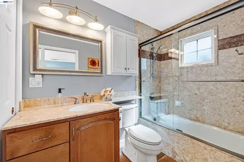 Bath - 210 D St, Fremont, CA 94536 photo 4 of 5