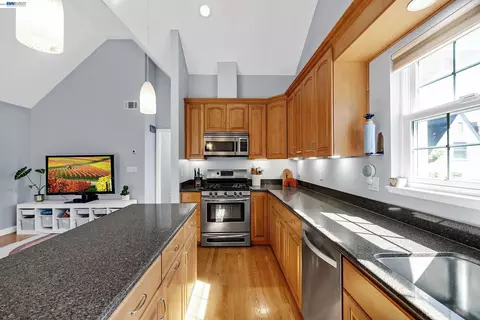 Kitchen - 210 D St, Fremont, CA 94536 photo 4 of 4