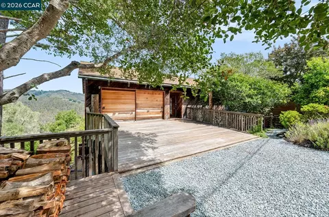 Exterior - 281 Los Altos Dr, Kensington, CA 94708 photo 2 of 7