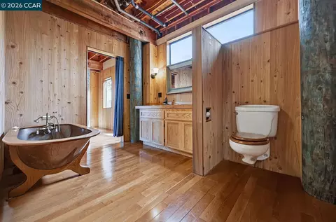 Bath - 281 Los Altos Dr, Kensington, CA 94708 photo 5 of 6