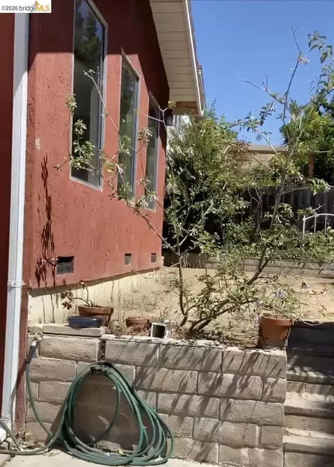 Exterior - 2206 Seacliff Dr, Milpitas, CA 95035 photo 2 of 4