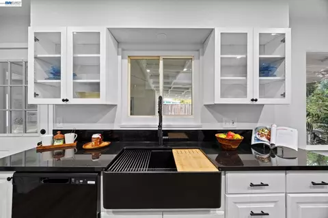Kitchen - 2136 Holbrook Dr, Concord, CA 94519 photo 3 of 3