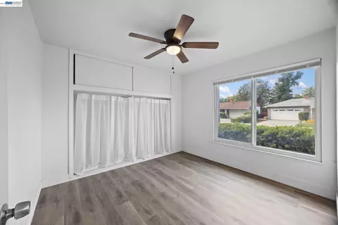 Bedroom - 2136 Holbrook Dr, Concord, CA 94519 photo 4 of 5