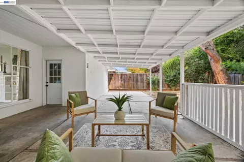 Exterior - 2136 Holbrook Dr, Concord, CA 94519 photo 5 of 10