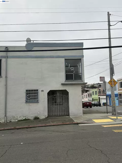 1000 Crescent Ave, San Francisco, CA 94110 photo 3