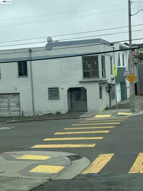 1000 Crescent Ave, San Francisco, CA 94110 photo 4