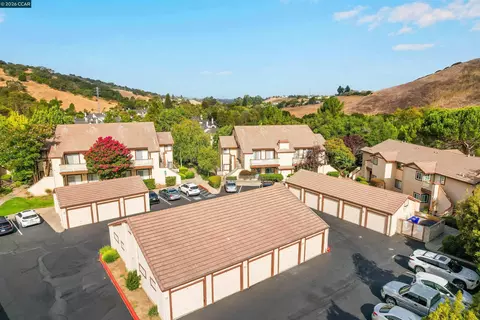 View/Area - 138 Marsala Ct, Hercules, CA 94547 photo 3 of 7