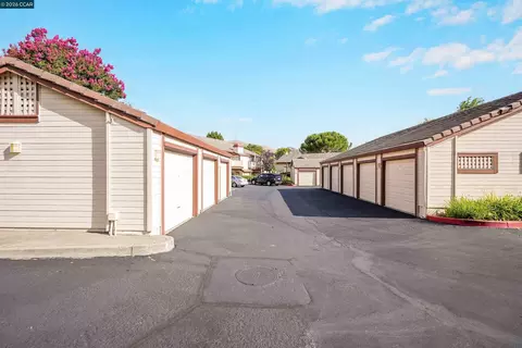 Exterior - 138 Marsala Ct, Hercules, CA 94547 photo 14 of 20