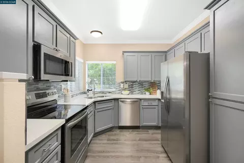 Kitchen - 138 Marsala Ct, Hercules, CA 94547 photo 1 of 2
