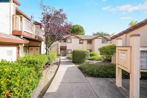 Exterior - 138 Marsala Ct, Hercules, CA 94547 photo 11 of 20