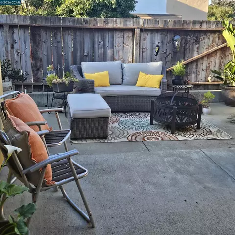 Exterior - 151 Daniels Ave, Vallejo, CA 94590 photo 11 of 17