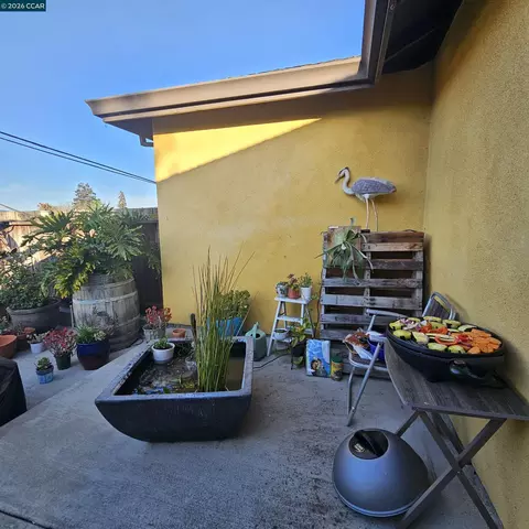 Exterior - 151 Daniels Ave, Vallejo, CA 94590 photo 13 of 17