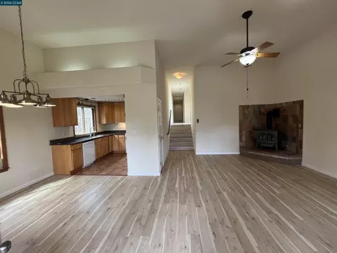 Living - 151 Daniels Ave, Vallejo, CA 94590 photo 1 of 5