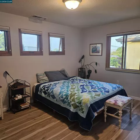 Bedroom - 151 Daniels Ave, Vallejo, CA 94590 photo 6 of 9