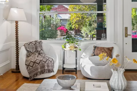Living - 1106 Russell St, Berkeley, CA 94702 photo 1 of 2