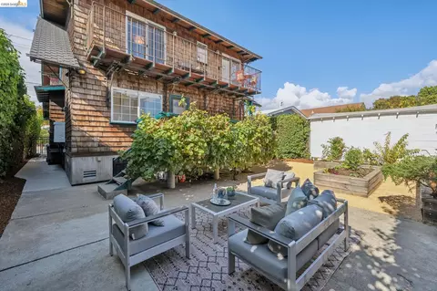 Exterior - 1106 Russell St, Berkeley, CA 94702 photo 13 of 17