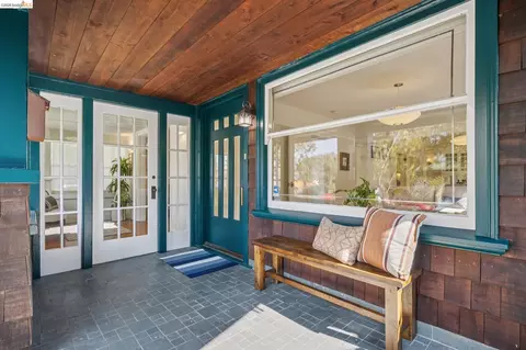 Exterior - 1106 Russell St, Berkeley, CA 94702 photo 3 of 17