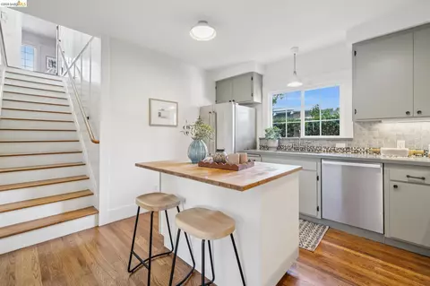 Kitchen - 1106 Russell St, Berkeley, CA 94702 photo 4 of 5