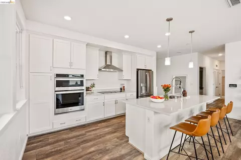Kitchen - 2875 Tradewind Dr, Alameda, CA 94501 photo 7 of 7