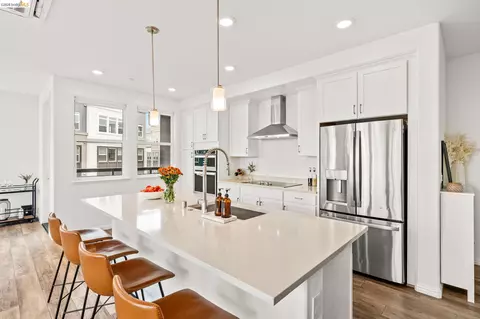 Kitchen - 2875 Tradewind Dr, Alameda, CA 94501 photo 2 of 7