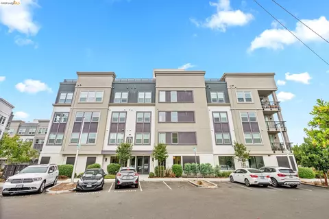 Exterior - 2875 Tradewind Dr, Alameda, CA 94501 photo 5 of 13