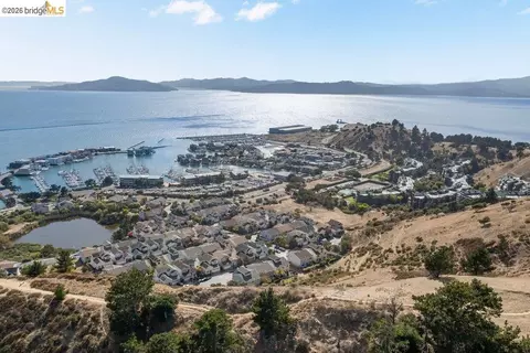 View/Area - 207 Flagship Ct, Richmond, CA 94801 photo 14 of 15