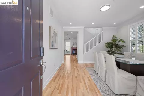 Entry Way - 207 Flagship Ct, Richmond, CA 94801 photo 1 of 2