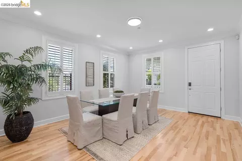 Dining - 207 Flagship Ct, Richmond, CA 94801 photo 2 of 2