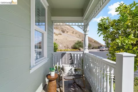 Exterior - 207 Flagship Ct, Richmond, CA 94801 photo 2 of 15