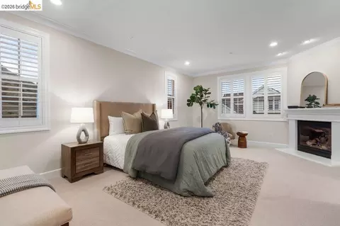 Bedroom - 207 Flagship Ct, Richmond, CA 94801 photo 2 of 7