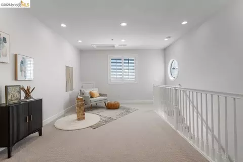 Entry Way - 207 Flagship Ct, Richmond, CA 94801 photo 2 of 2