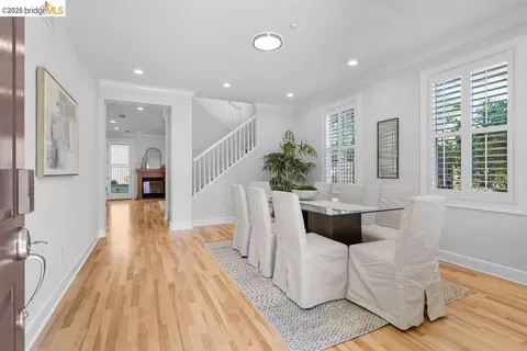 Dining - 207 Flagship Ct, Richmond, CA 94801 photo 1 of 2