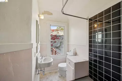Bath - 1711 Milvia #A, Berkeley, CA 94709 photo 1 of 3