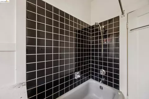 Bath - 1711 Milvia #A, Berkeley, CA 94709 photo 3 of 3