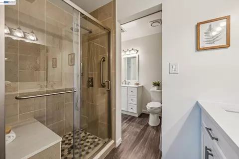 Bath - 1814 Wildbrook Ct #C, Concord, CA 94521 photo 5 of 8