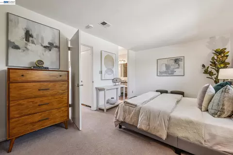 Bedroom - 1814 Wildbrook Ct #C, Concord, CA 94521 photo 4 of 9