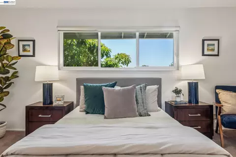 Bedroom - 1814 Wildbrook Ct #C, Concord, CA 94521 photo 3 of 9