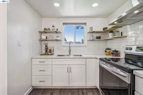 Kitchen - 1814 Wildbrook Ct #C, Concord, CA 94521 photo 5 of 5