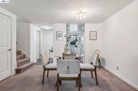 Dining - 1814 Wildbrook Ct #C, Concord, CA 94521 photo 2 of 4
