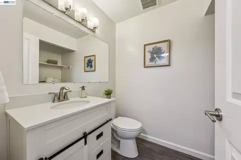 Bath - 1814 Wildbrook Ct #C, Concord, CA 94521 photo 2 of 8