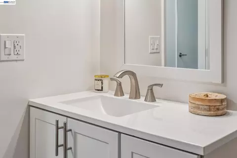Bath - 1814 Wildbrook Ct #C, Concord, CA 94521 photo 8 of 8