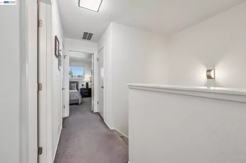 Entry Way - 1814 Wildbrook Ct #C, Concord, CA 94521 photo 3 of 4