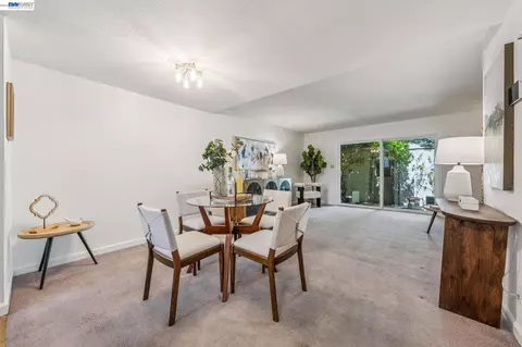 Dining - 1814 Wildbrook Ct #C, Concord, CA 94521 photo 4 of 4