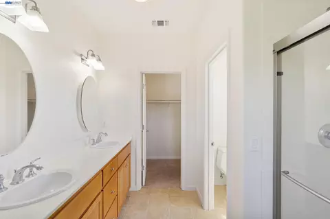 Bath - 7981 Bellina St, Dublin, CA 94568 photo 1 of 4