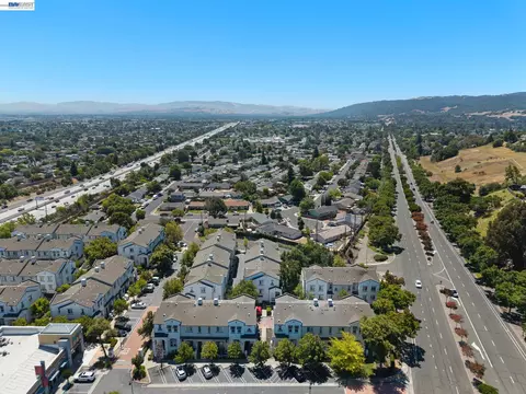 View/Area - 7981 Bellina St, Dublin, CA 94568 photo 2 of 3