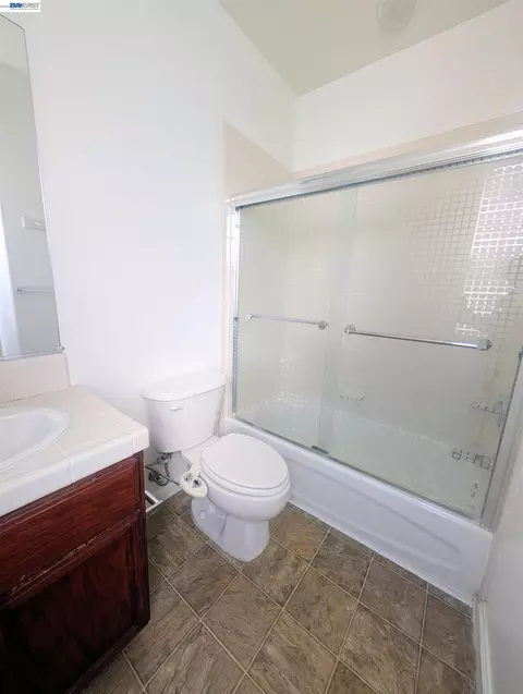 Bath - 3613 Whitworth Dr, Dublin, CA 94568 photo 2 of 3