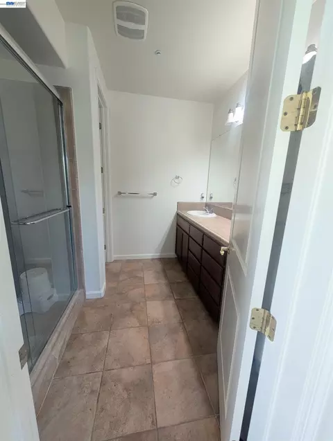 Bath - 3613 Whitworth Dr, Dublin, CA 94568 photo 3 of 3